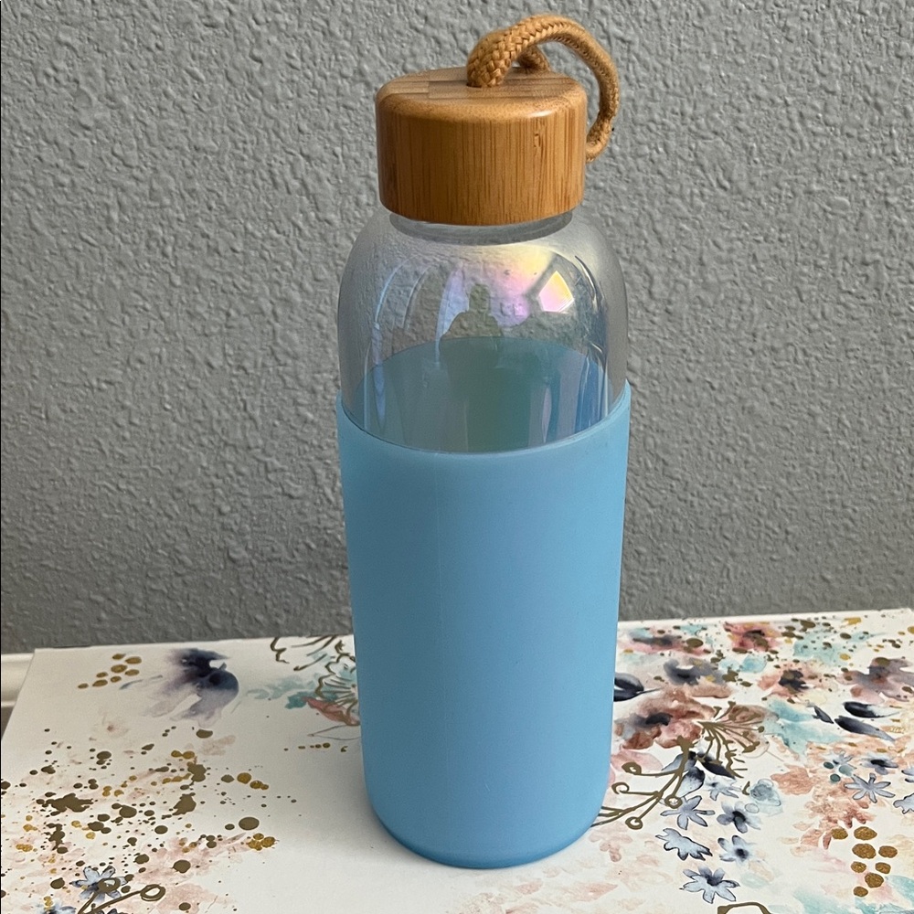 Opalhouse Blue Iridescent Glass Water Bottle with Bamboo Lid